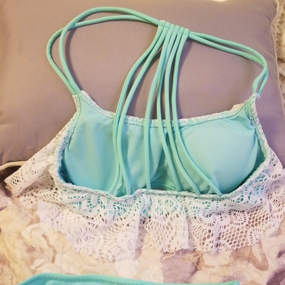 Bikini - Picture 4 of 5